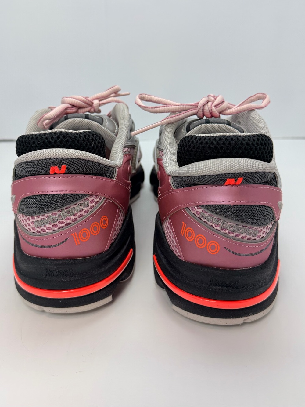 New Balance 1000 Pink Taffy Silver Metallic M1000U Women's 12 / Men's 10.5 NEW - Picture 12 of 16